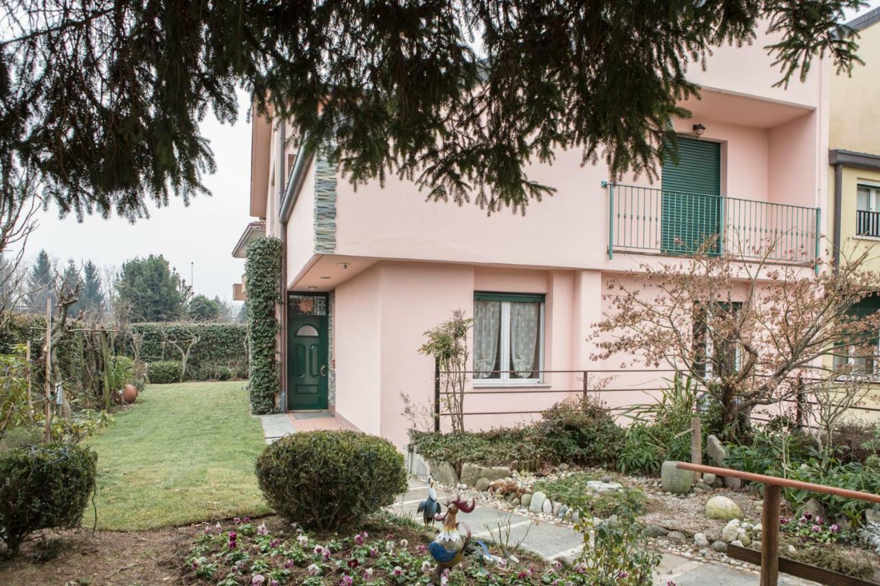 Casa Rosa Luisago Exterior foto
